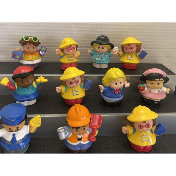 Vintage Fisher Price Little People Early 2000's Mixed Figures Lot Of 11 - Picture 2 of 13